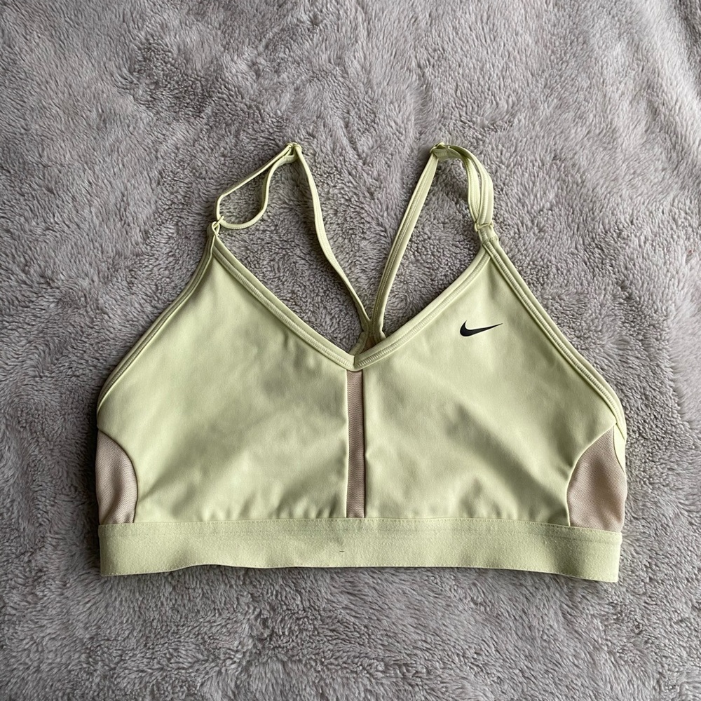 Nike Women's Dri-FIT Indy Light-Support Padded V-Neck Sports Bra